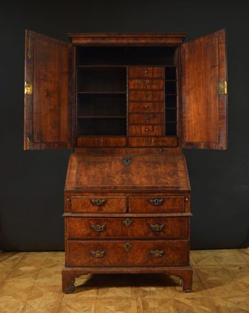 George I walnut bureau George I walnut bureau