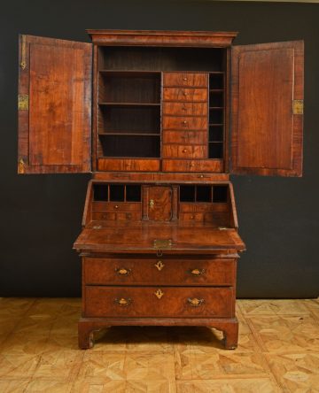 George I walnut bureau George I walnut bureau