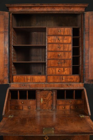 George I walnut bureau George I walnut bureau