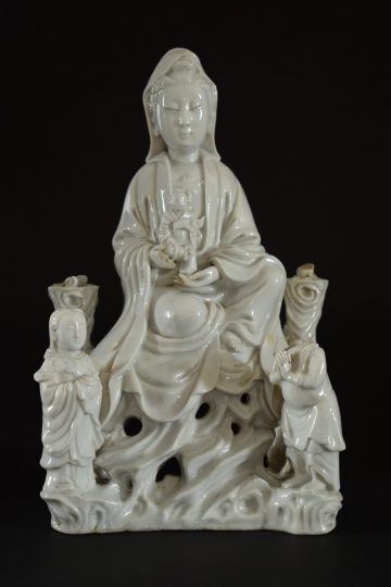 Late Ming Blanc de Chine figure of Kuan-yin Late Ming Blanc de Chine figure of Kuan-yin