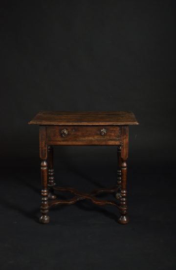 Oak Sidetable Oak Sidetable