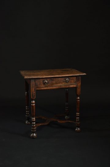Oak Sidetable Oak Sidetable