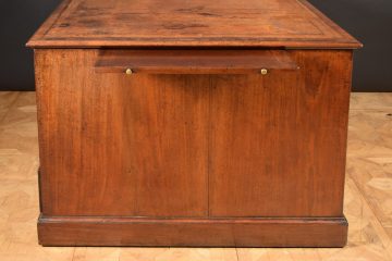 George III mahogany pedestal desk George III mahogany pedestal desk